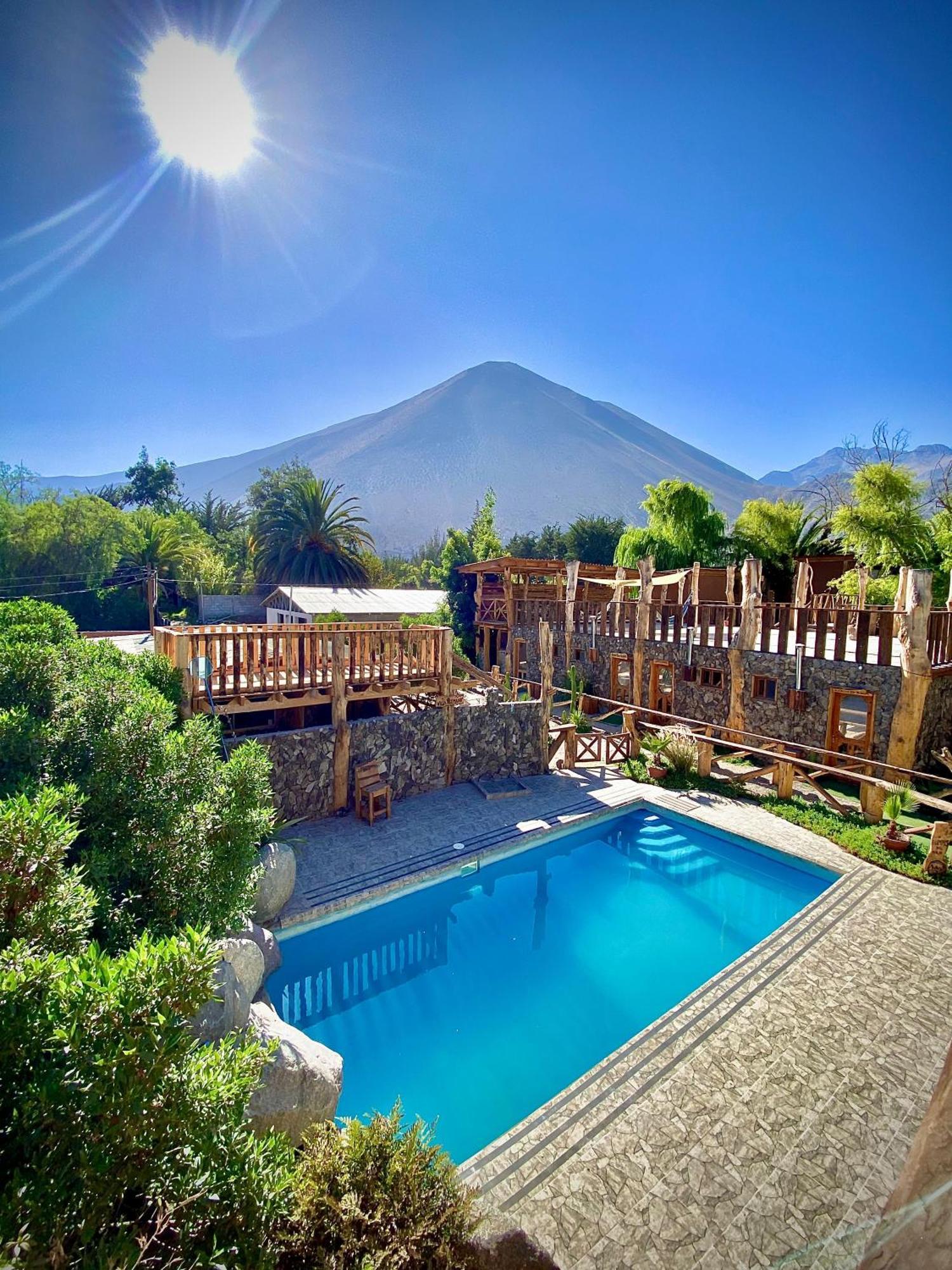 Cabanas Rusticas Olimpus Del Elqui Vicuna Exterior photo